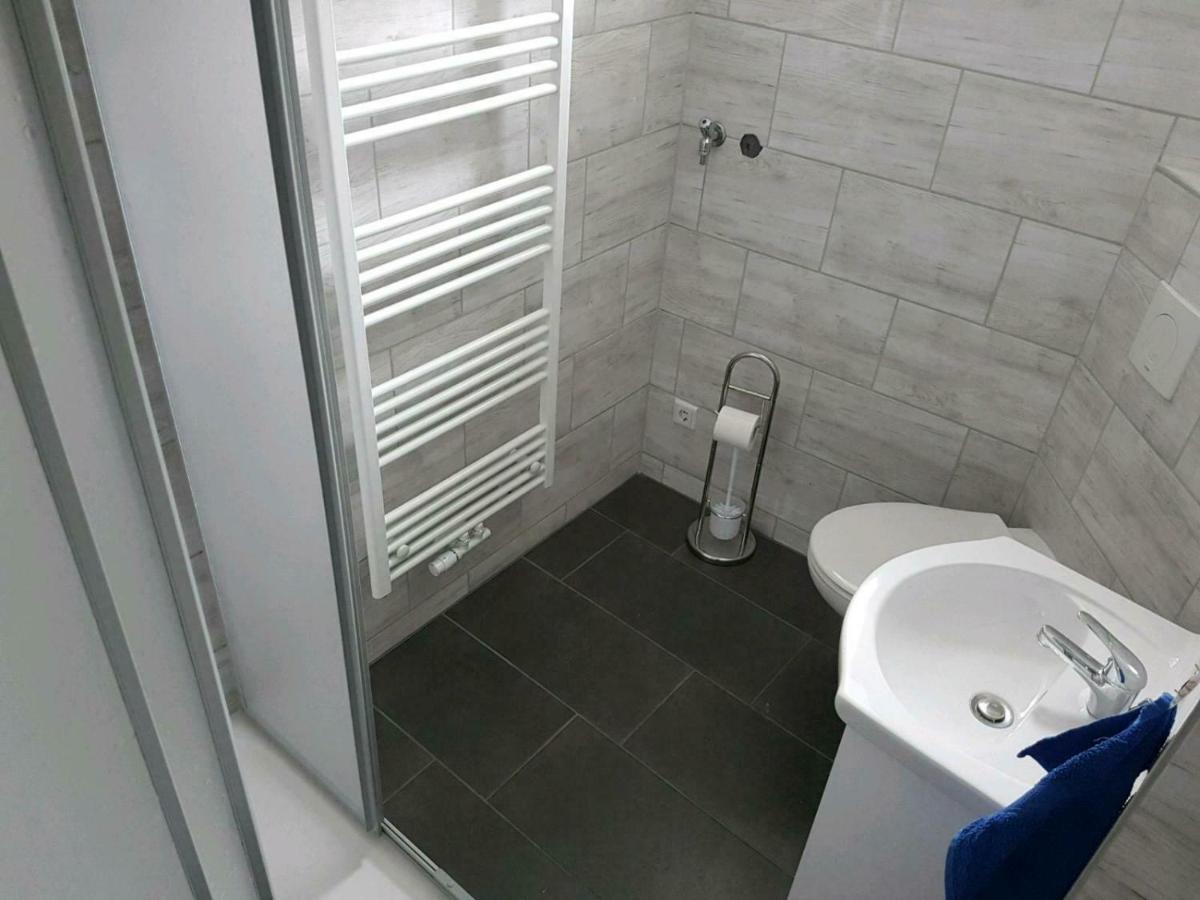 Einraum-Ferienwohnung 46M2 Eisenhuettenstadt-Diehlo Eksteriør bilde