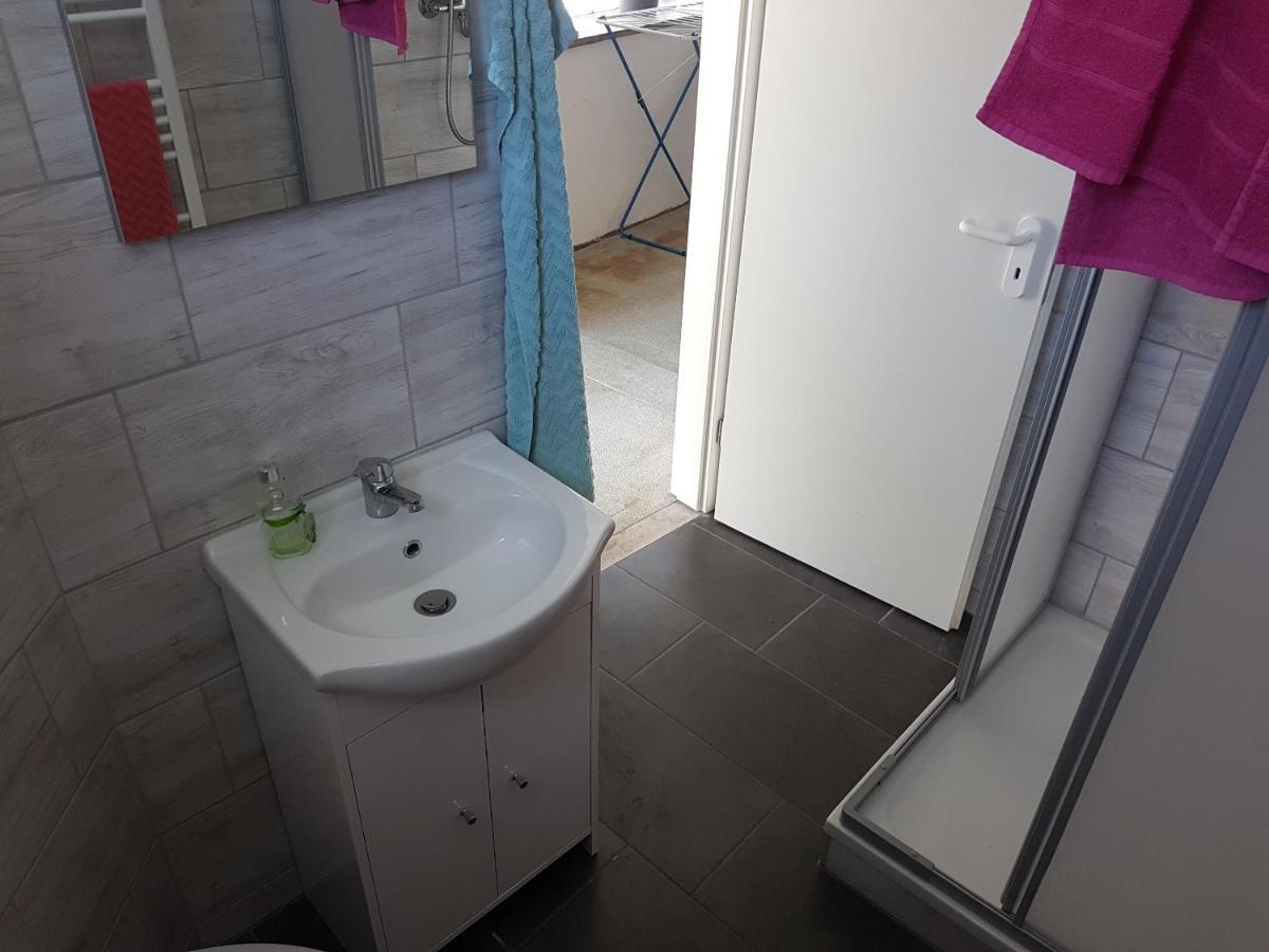 Einraum-Ferienwohnung 46M2 Eisenhuettenstadt-Diehlo Eksteriør bilde